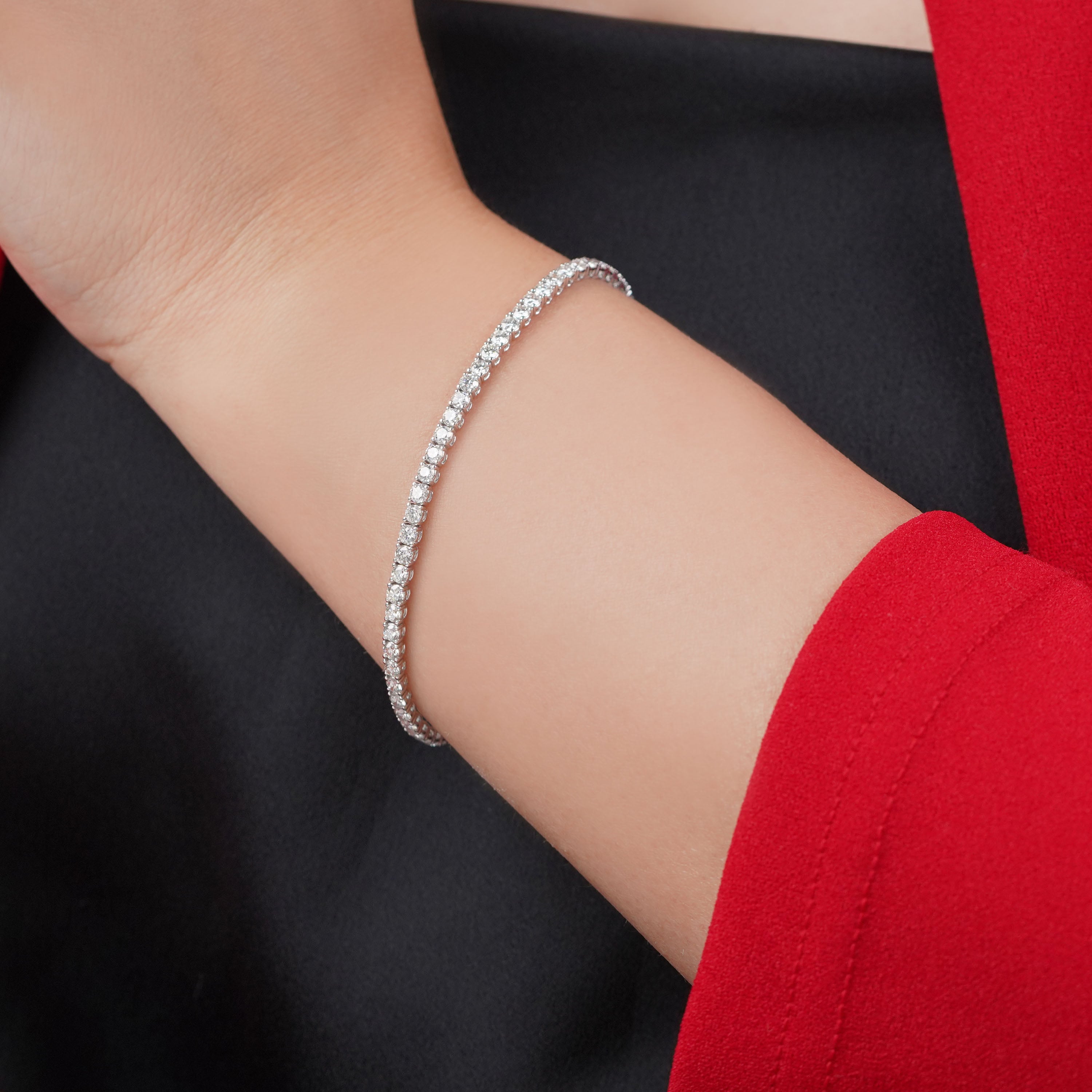 18K White Gold Tennis Bracelet with Natural Diamonds Jawhara